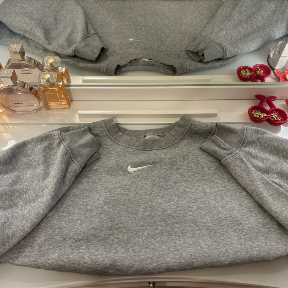 Nike Heather Gray Cropped Crewneck Sweatshirt
